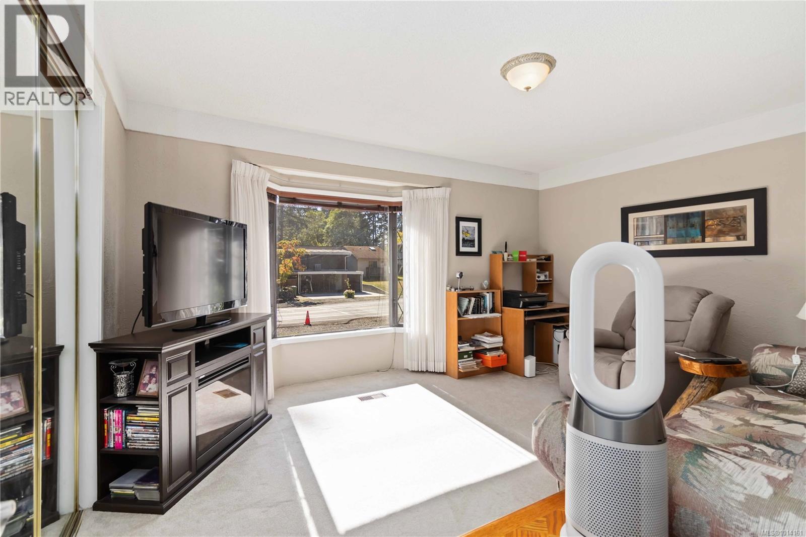  966 Jenkins Avenue, Langford
