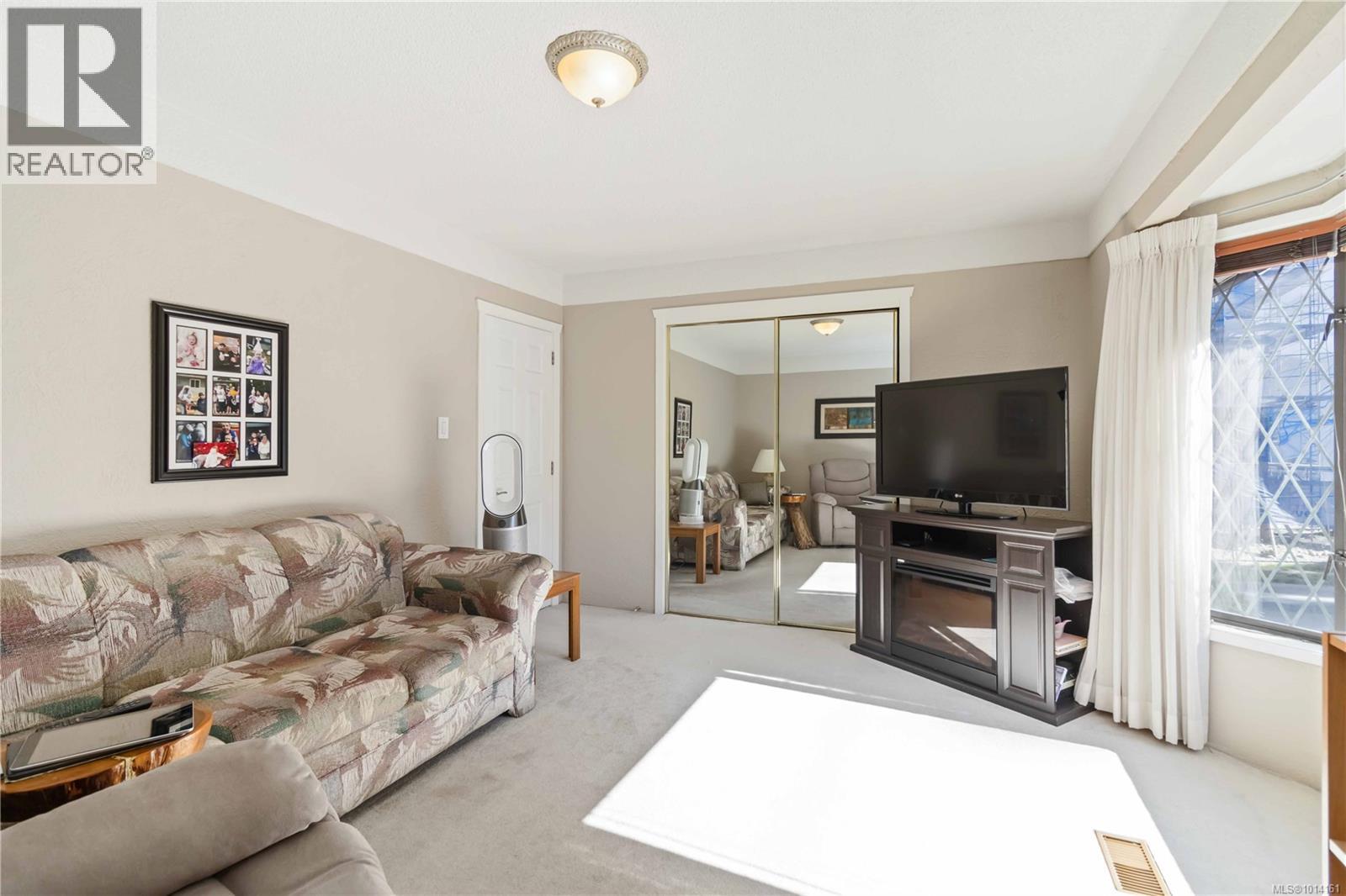  966 Jenkins Avenue, Langford