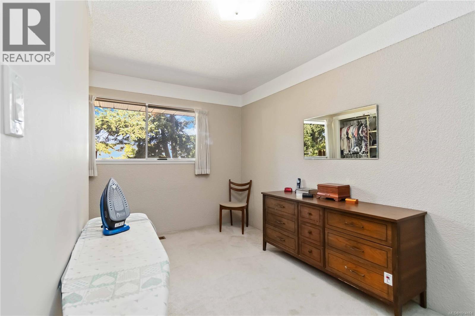 966 Jenkins Avenue, Langford
