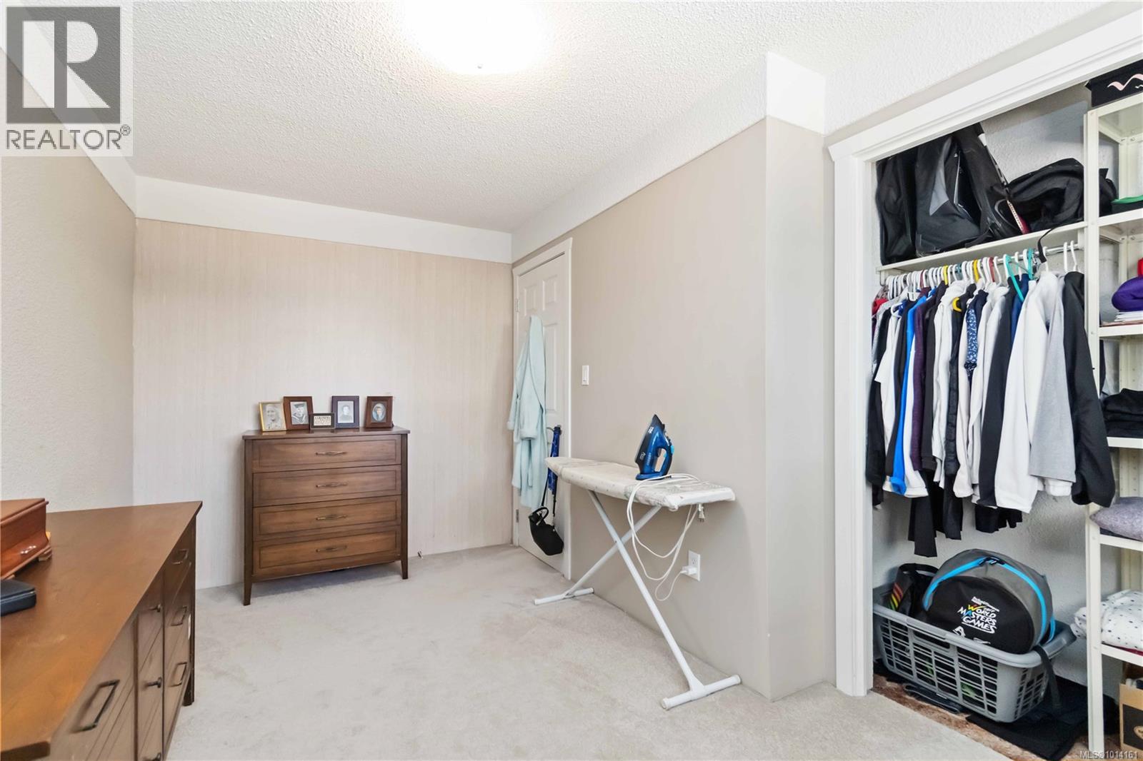  966 Jenkins Avenue, Langford