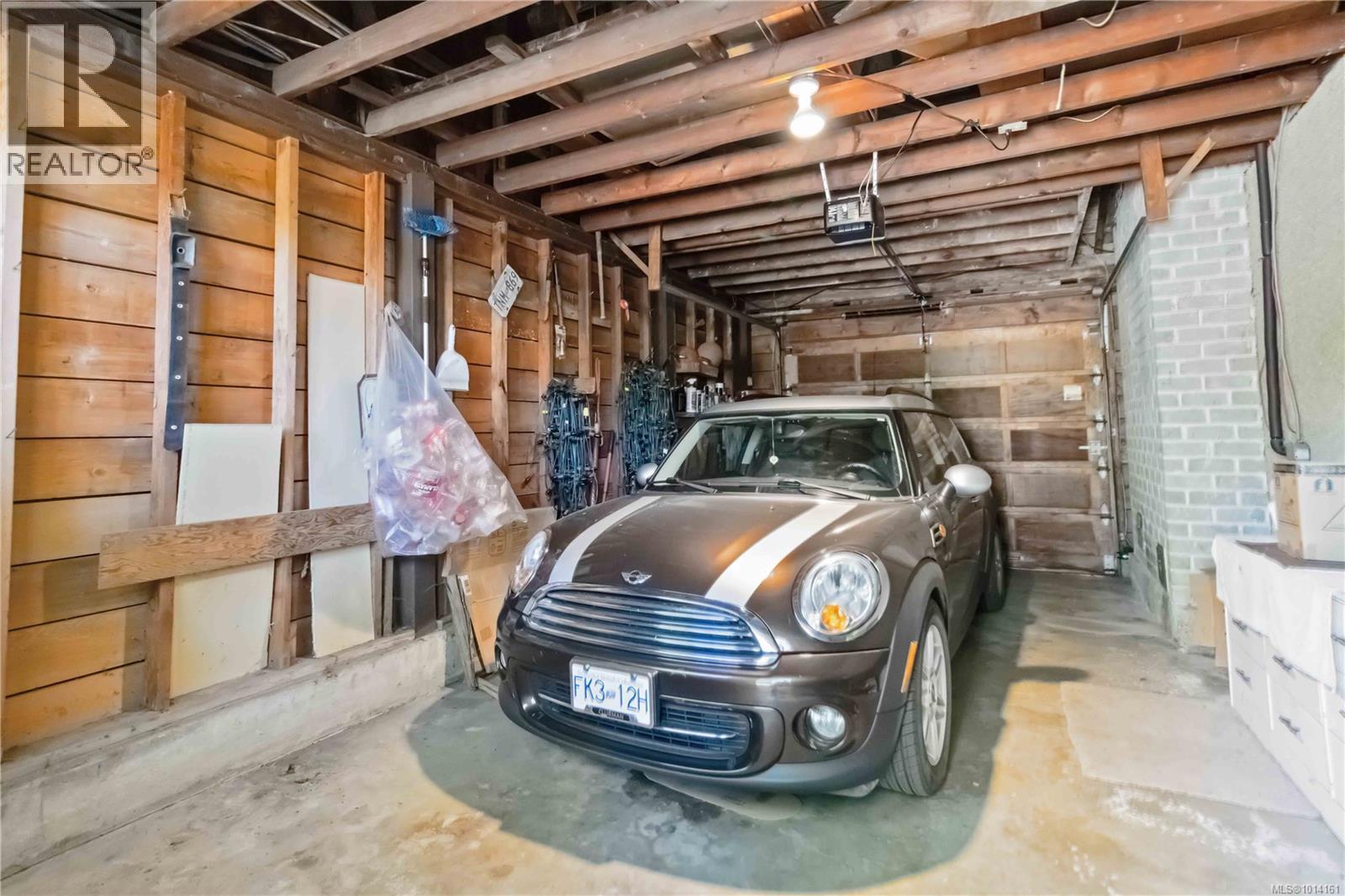  966 Jenkins Avenue, Langford