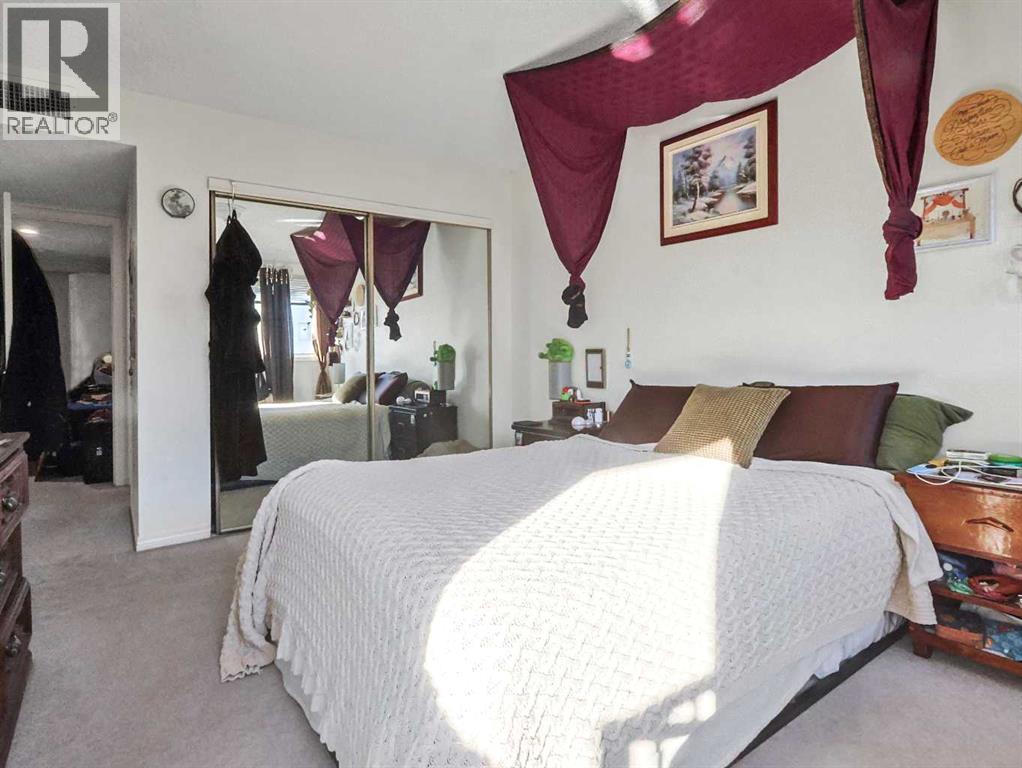 Single Family House for Sale in    Avenue SW Sunalta Calgary 