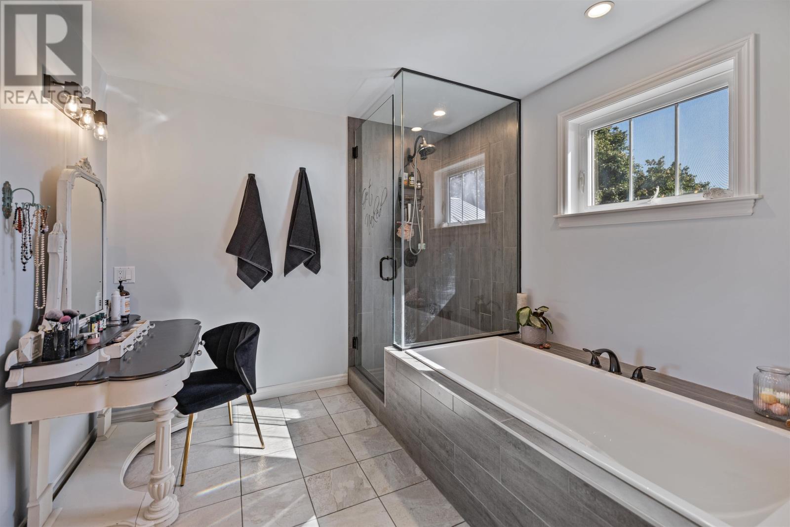 Single Family House for Sale in  BUCHANAN Road Mount Royal 