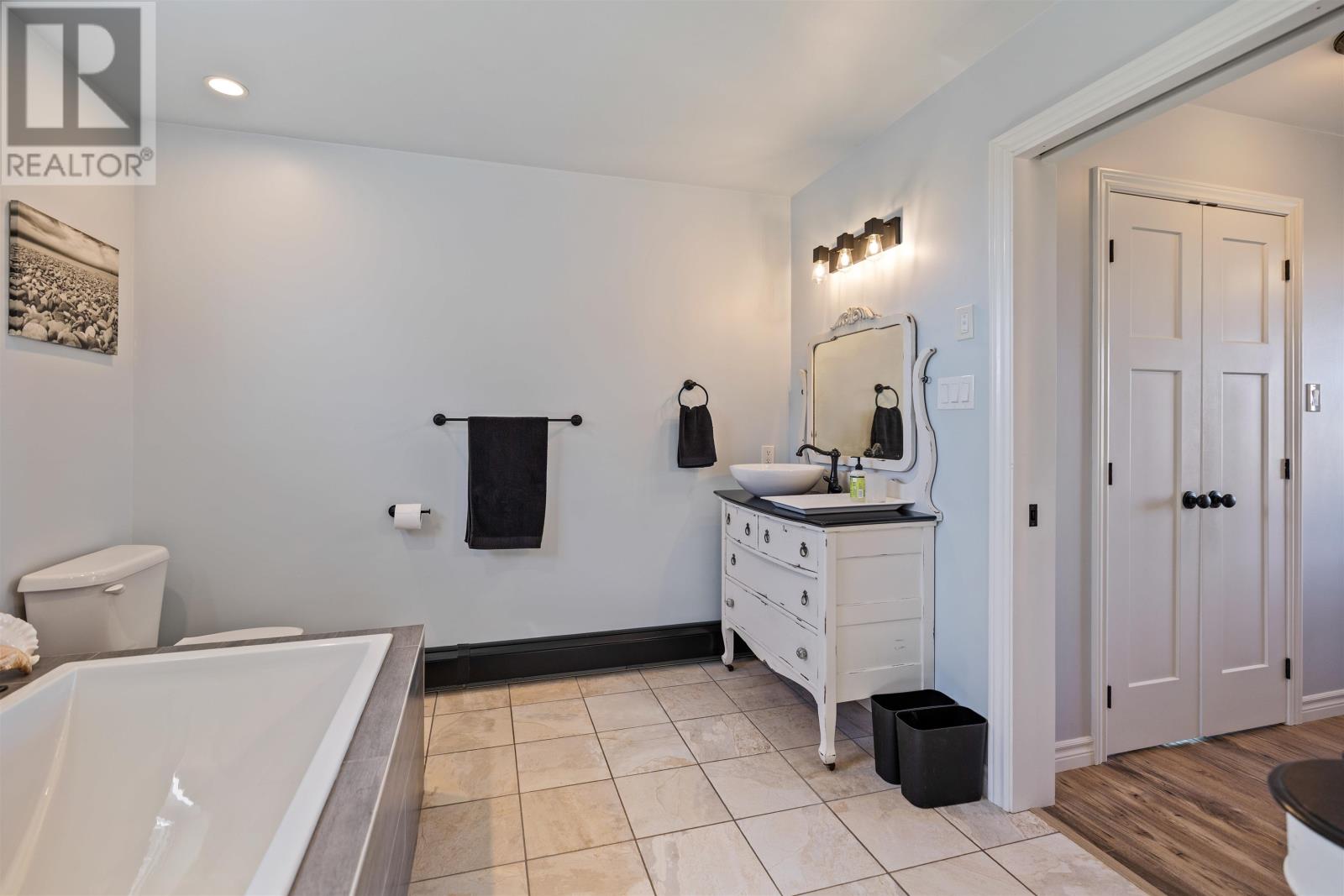 Single Family House for Sale in  BUCHANAN Road Mount Royal 