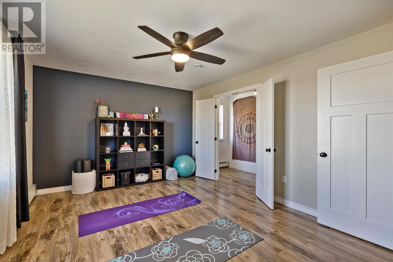 Single Family House for Sale in  BUCHANAN Road Mount Royal 