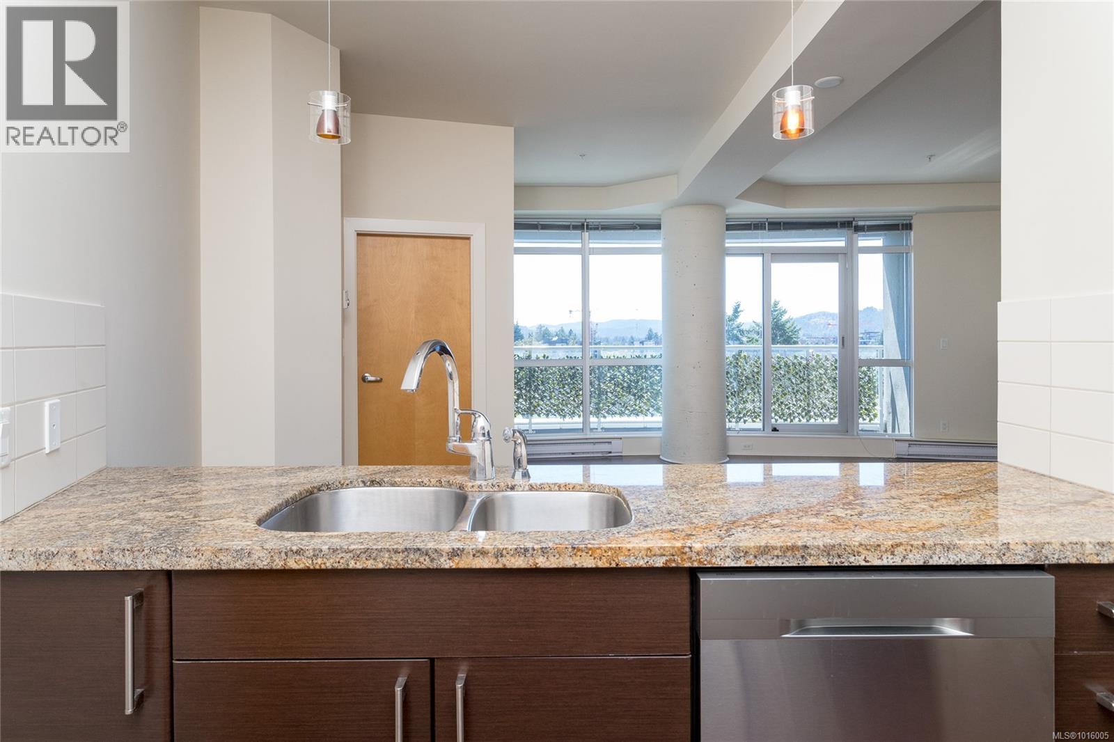728 2745 Veterans Memorial Parkway, Langford