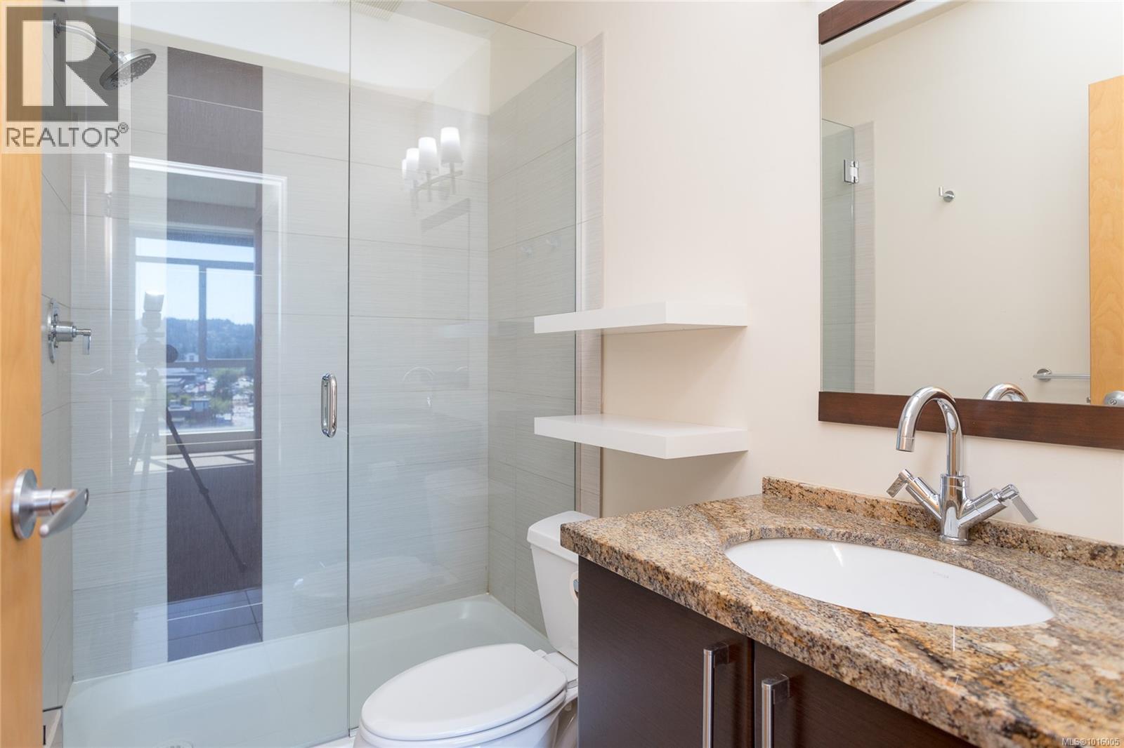 728 2745 Veterans Memorial Parkway, Langford