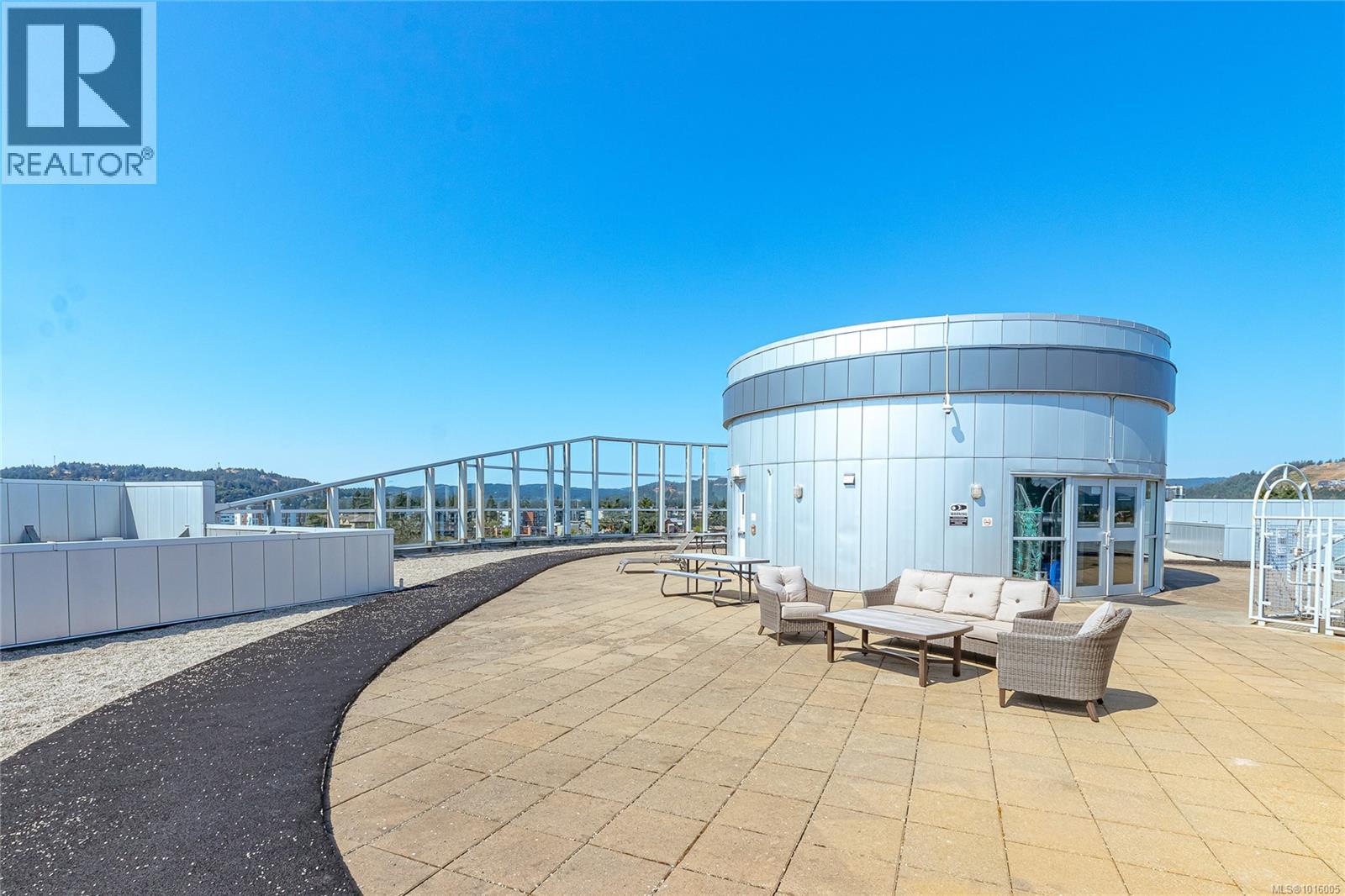 728 2745 Veterans Memorial Parkway, Langford