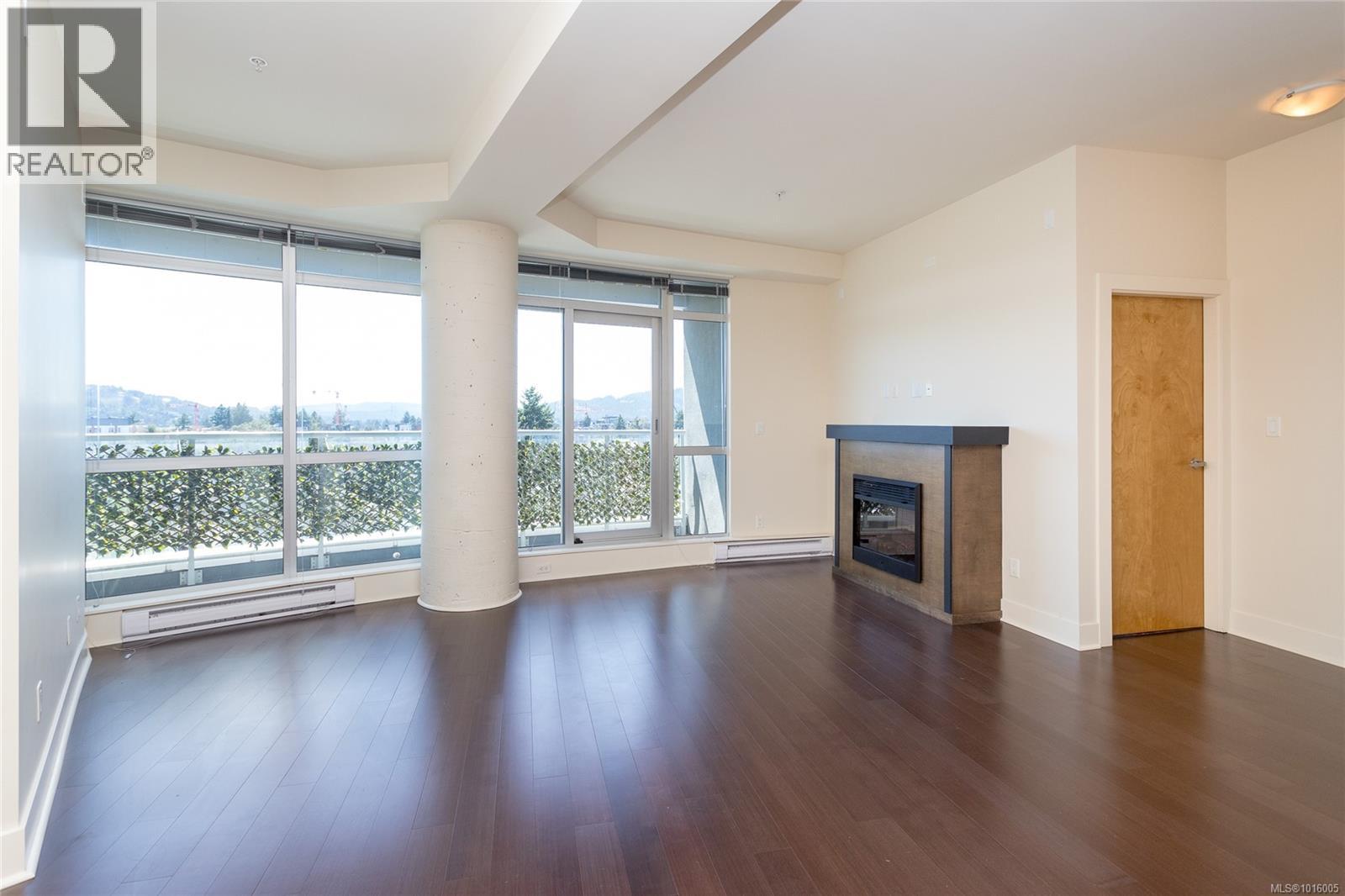 728 2745 Veterans Memorial Parkway, Langford