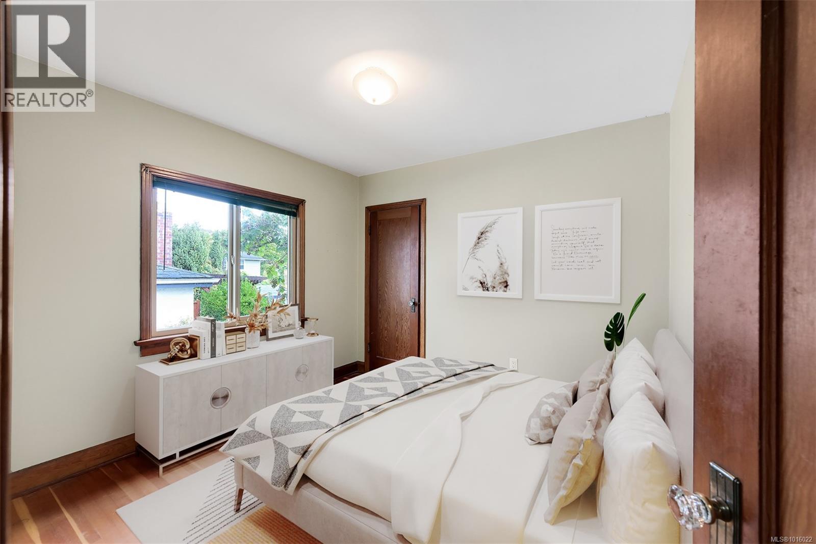  501 Lampson Street, Esquimalt