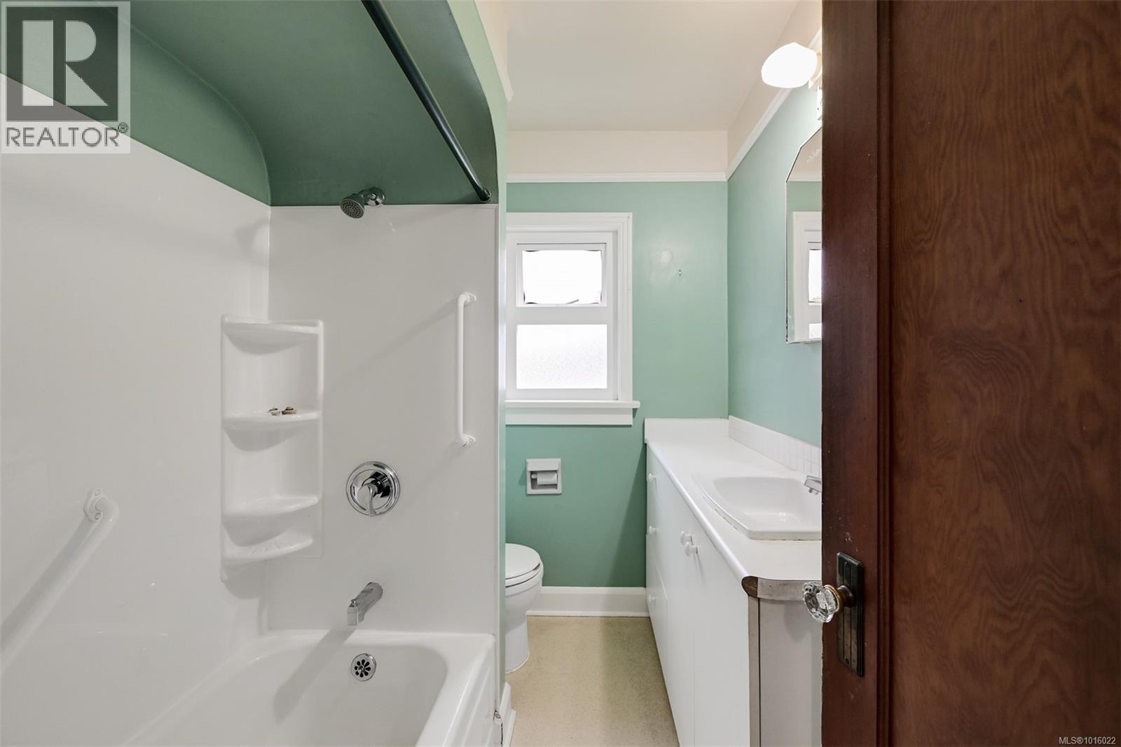  501 Lampson Street, Esquimalt