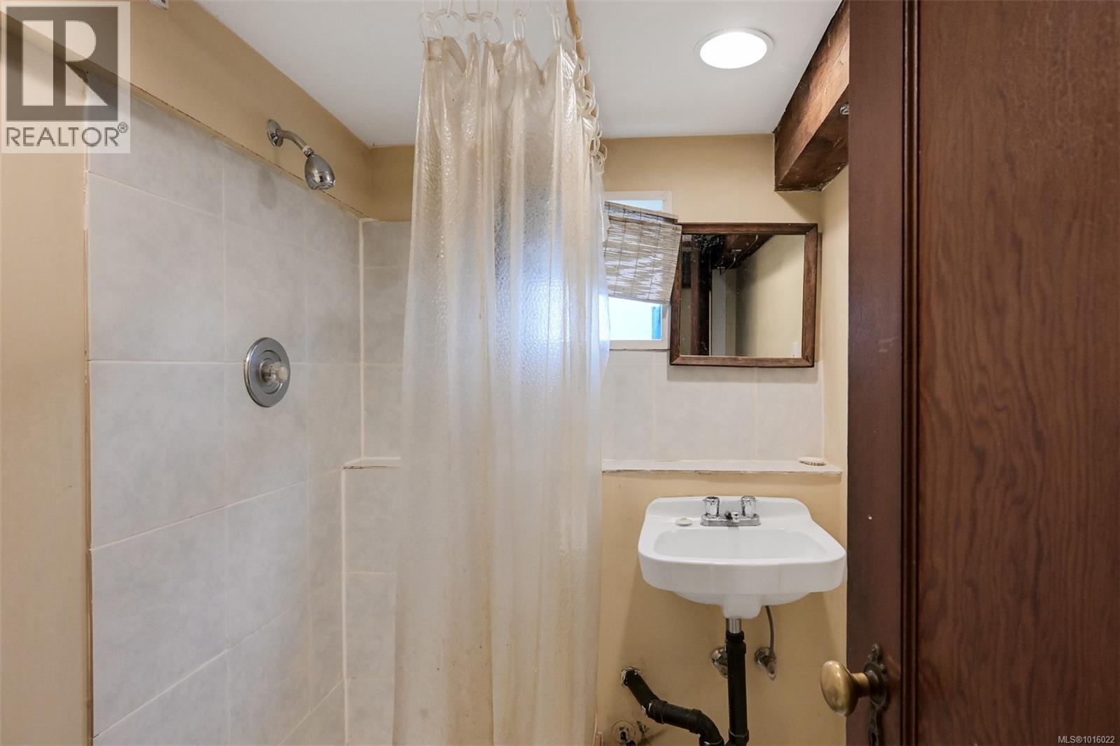 501 Lampson Street, Esquimalt
