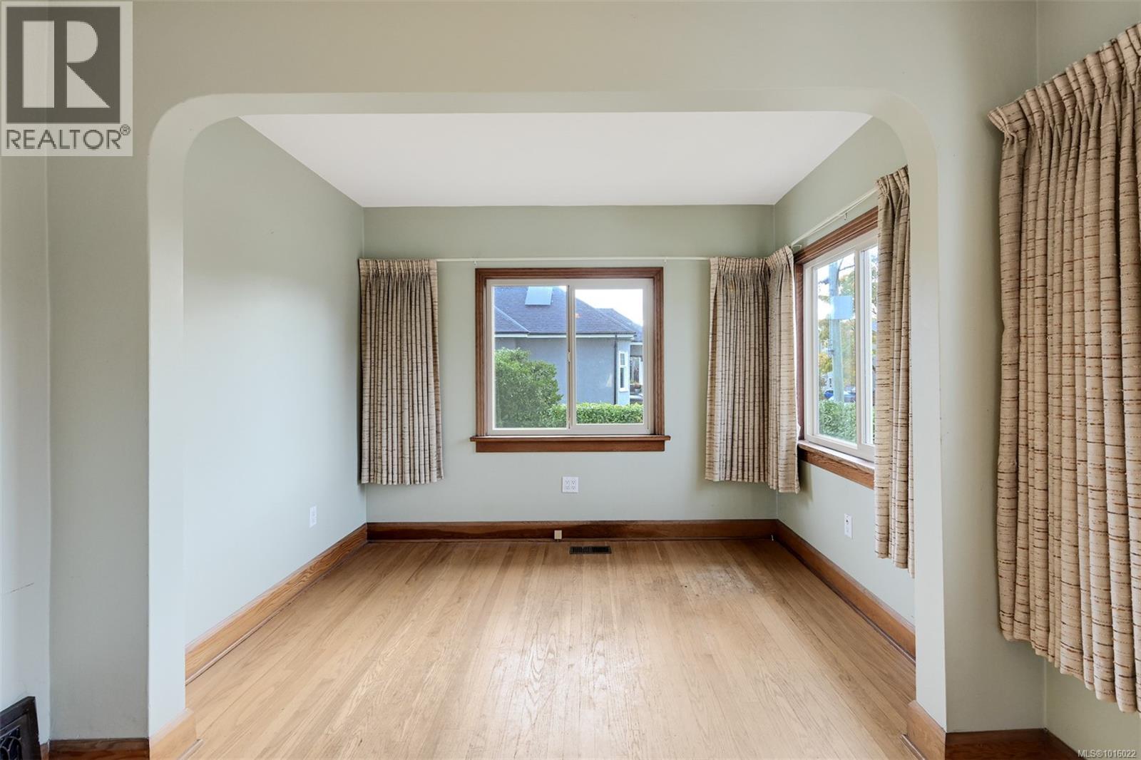  501 Lampson Street, Esquimalt