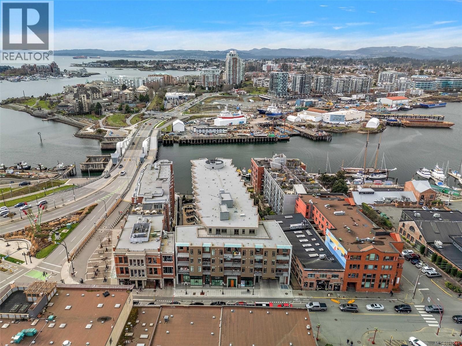 807 1628 Store Street, Victoria