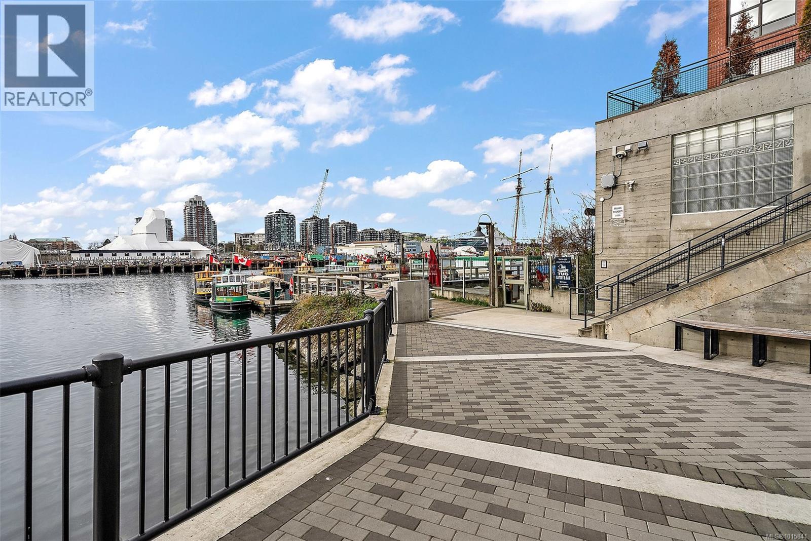 807 1628 Store Street, Victoria