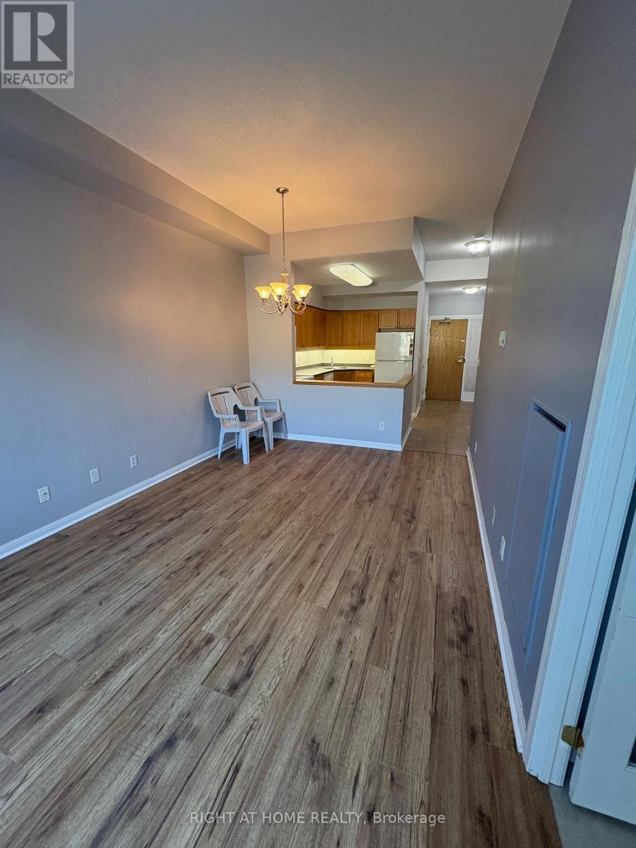 #101 90 DEAN AVENUE - 34