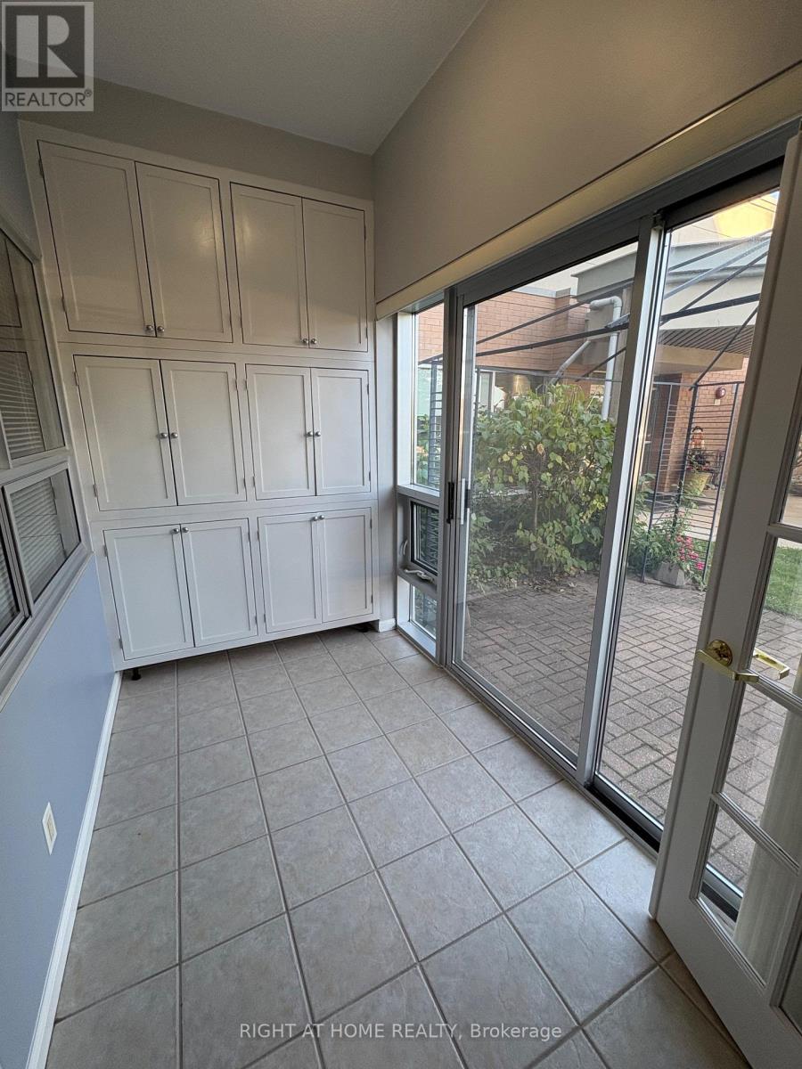 #101 90 DEAN AVENUE - 35