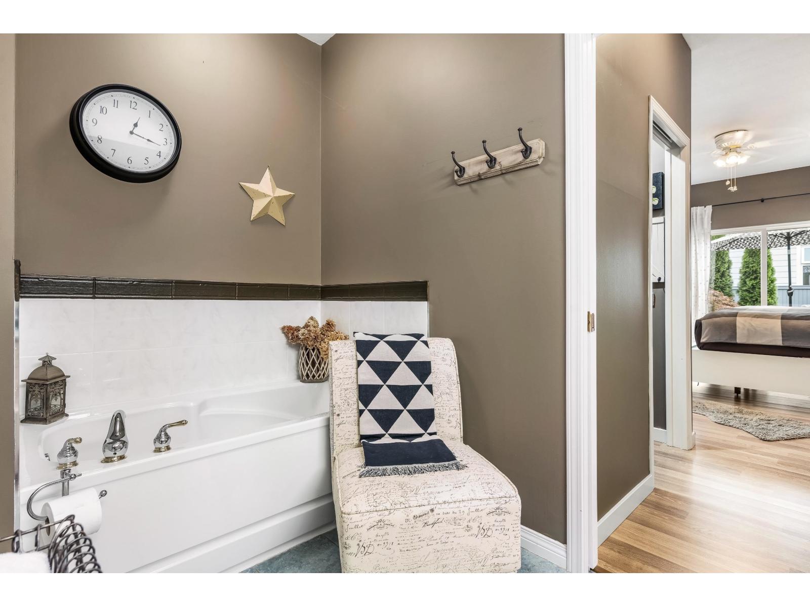 17 730 MCCOMBS DRIVE, Harrison Hot Springs, Harrison Hot Springs