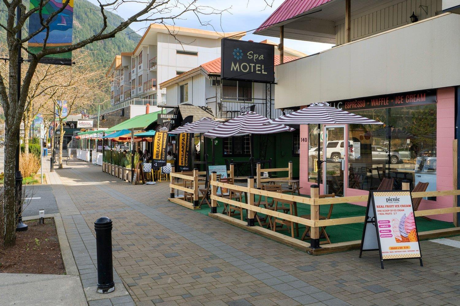 17 730 MCCOMBS DRIVE, Harrison Hot Springs, Harrison Hot Springs