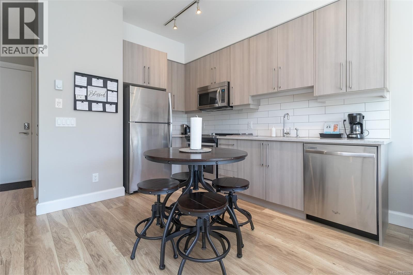 210 595 Pandora Avenue, Victoria