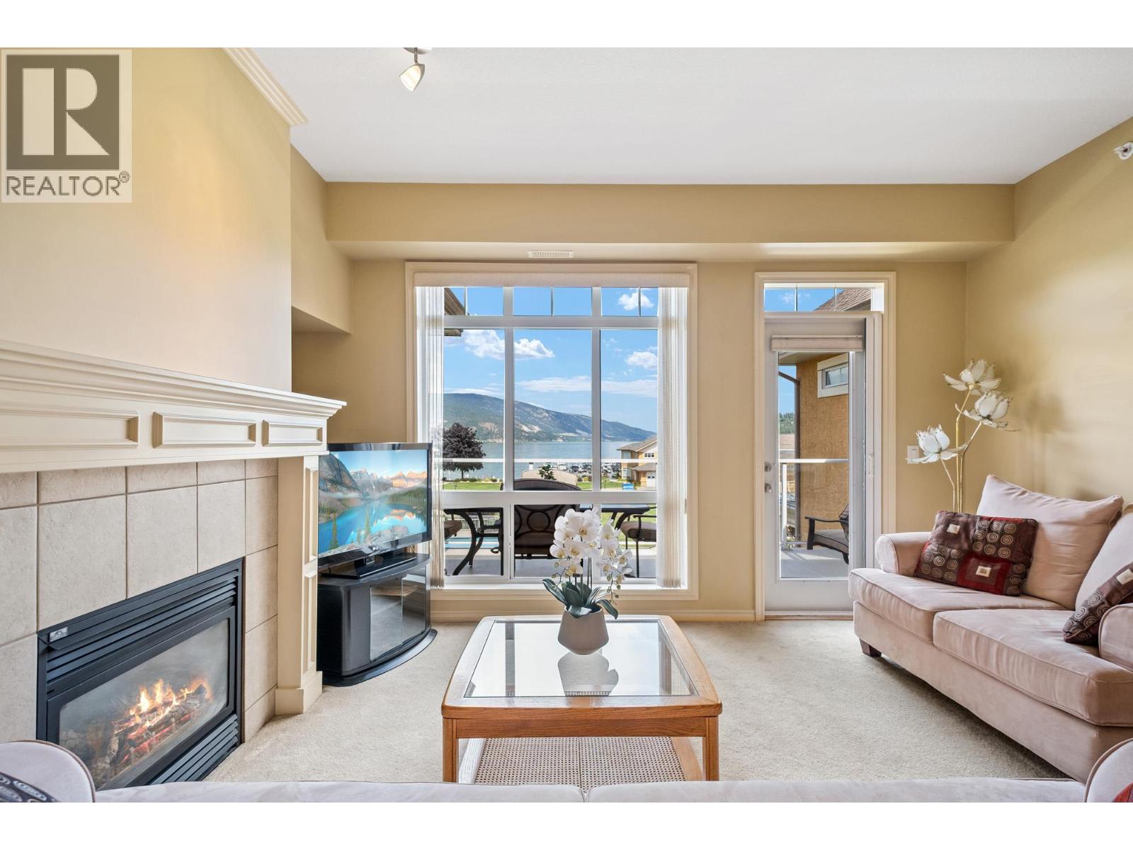 303 3570 Woodsdale Road, Lake Country