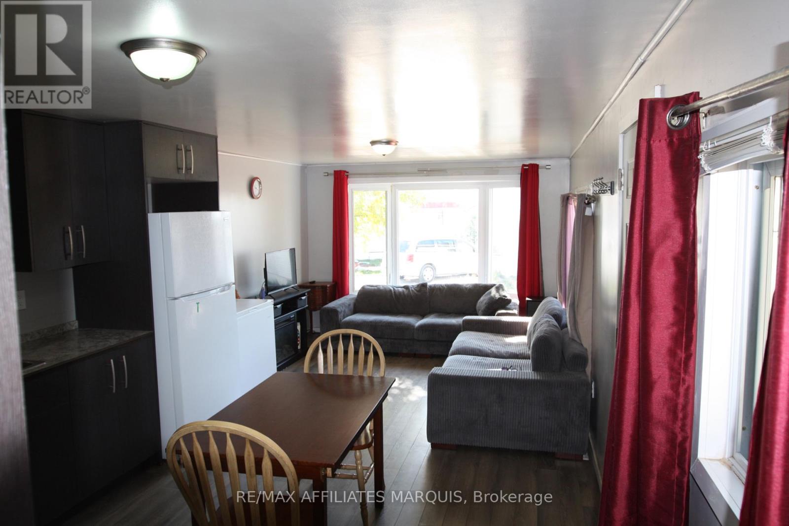 514 JASON STREET N - 6