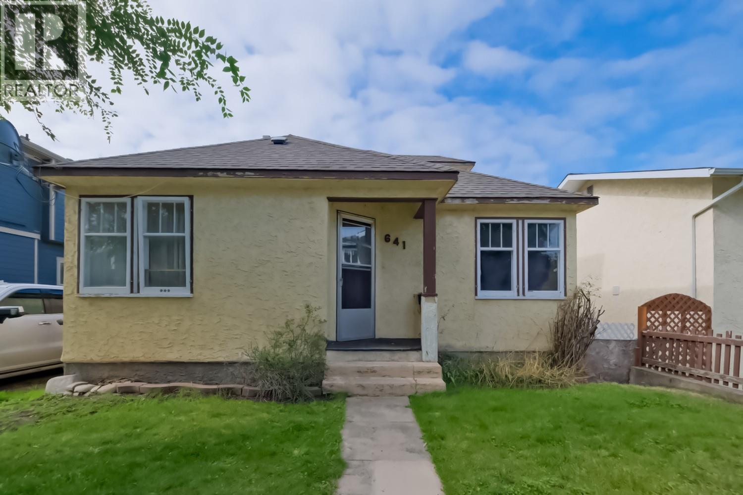 641 PAPINEAU Street, Penticton