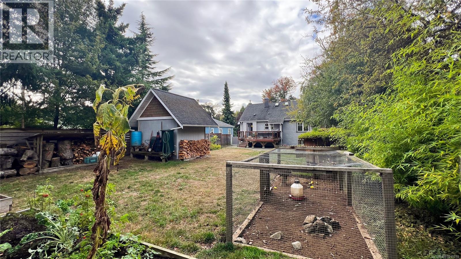  1024 Tolmie Avenue, Saanich