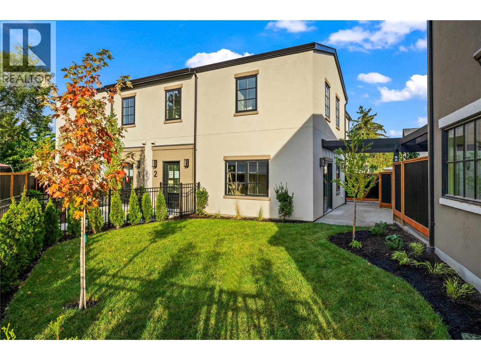 2 2957 Conlin Court, Kelowna