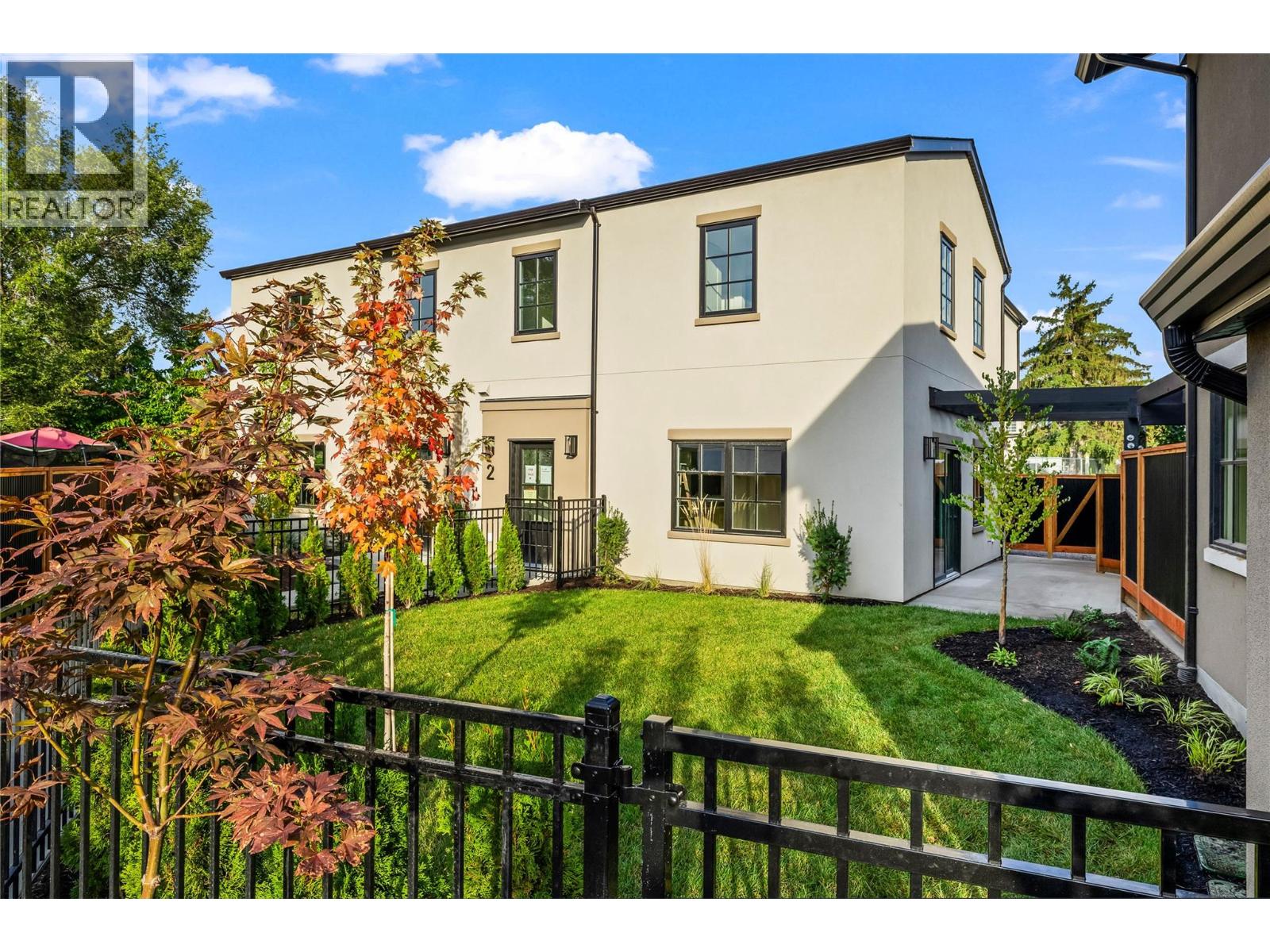 2 2957 Conlin Court, Kelowna