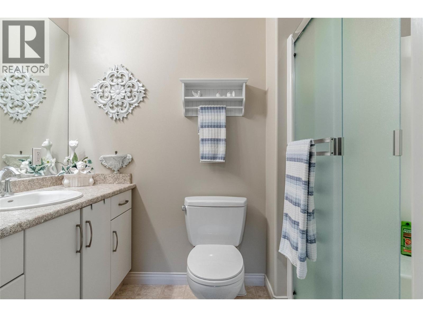  6676 OXBOW Crescent, Oliver