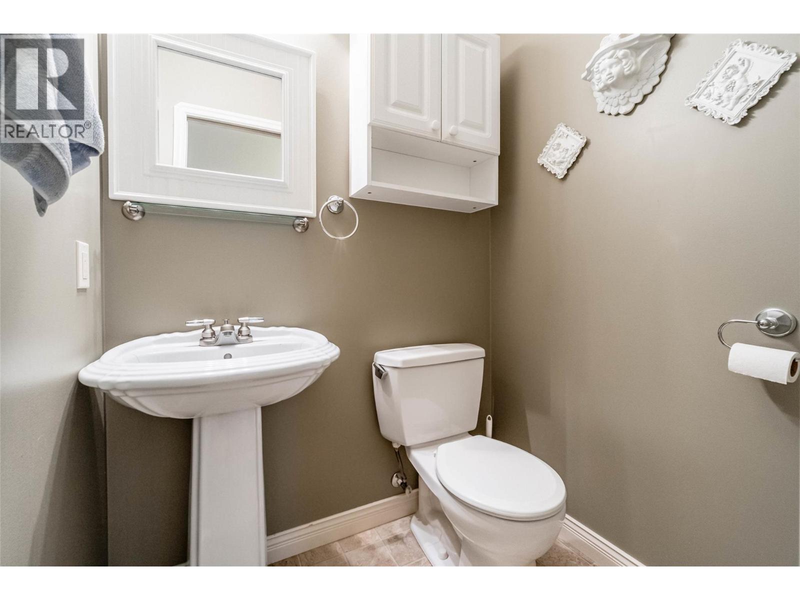  6676 OXBOW Crescent, Oliver