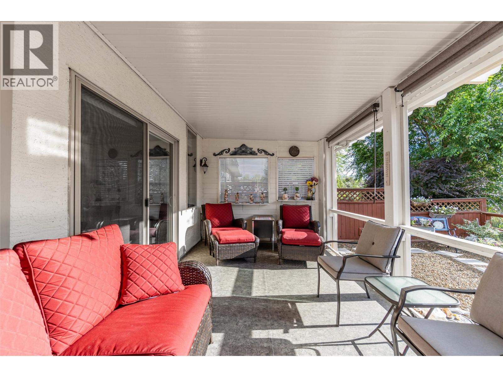  6676 OXBOW Crescent, Oliver