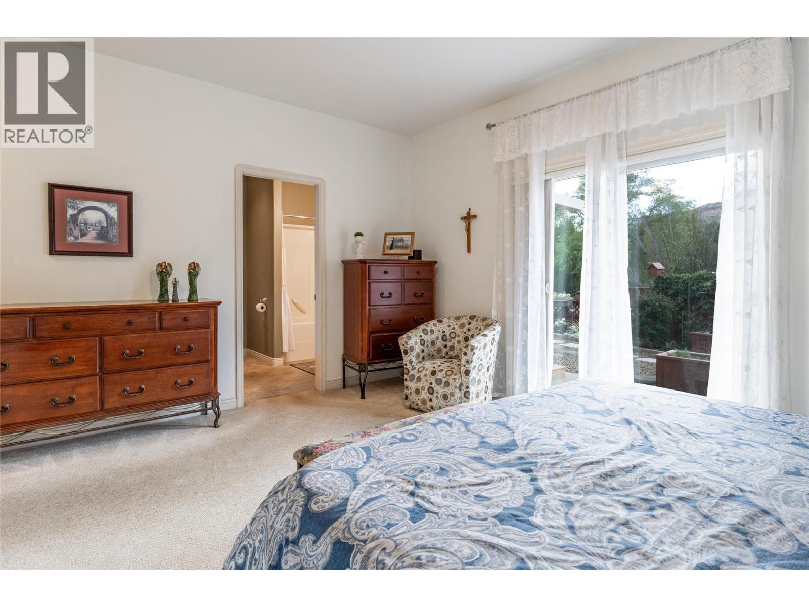  6676 OXBOW Crescent, Oliver