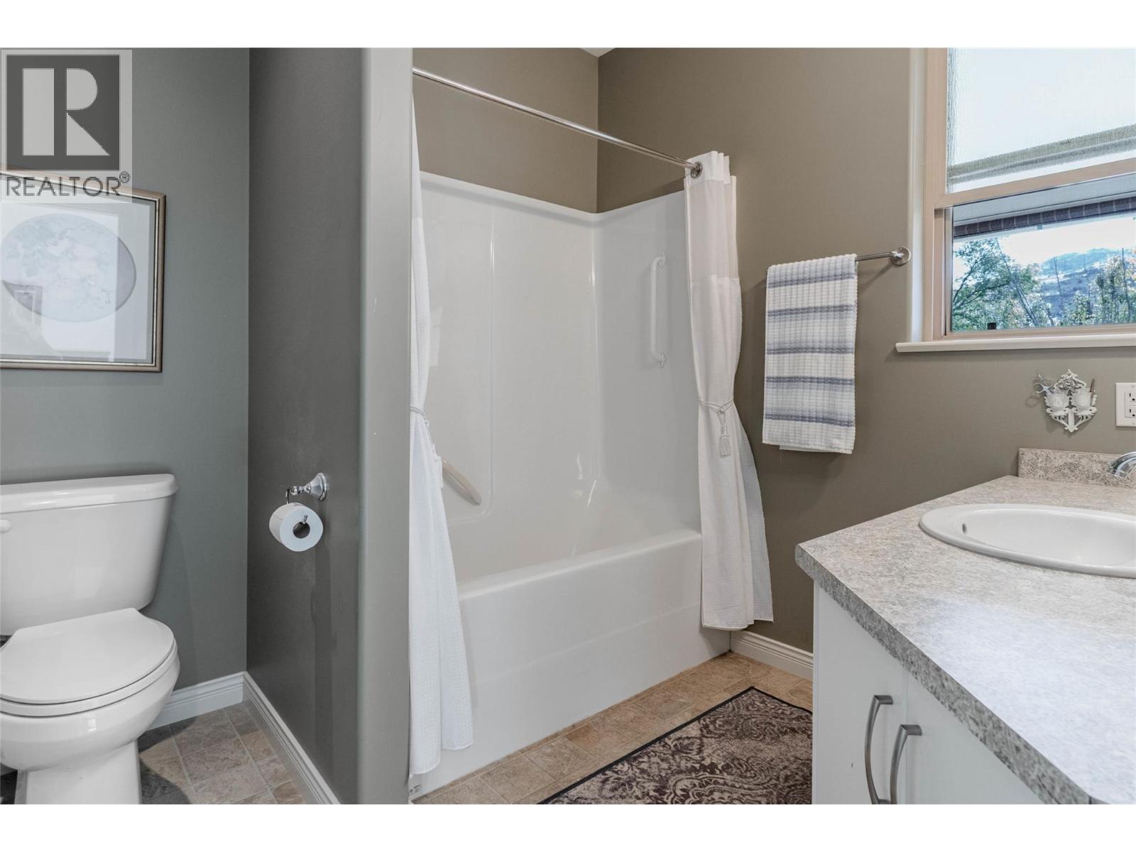  6676 OXBOW Crescent, Oliver