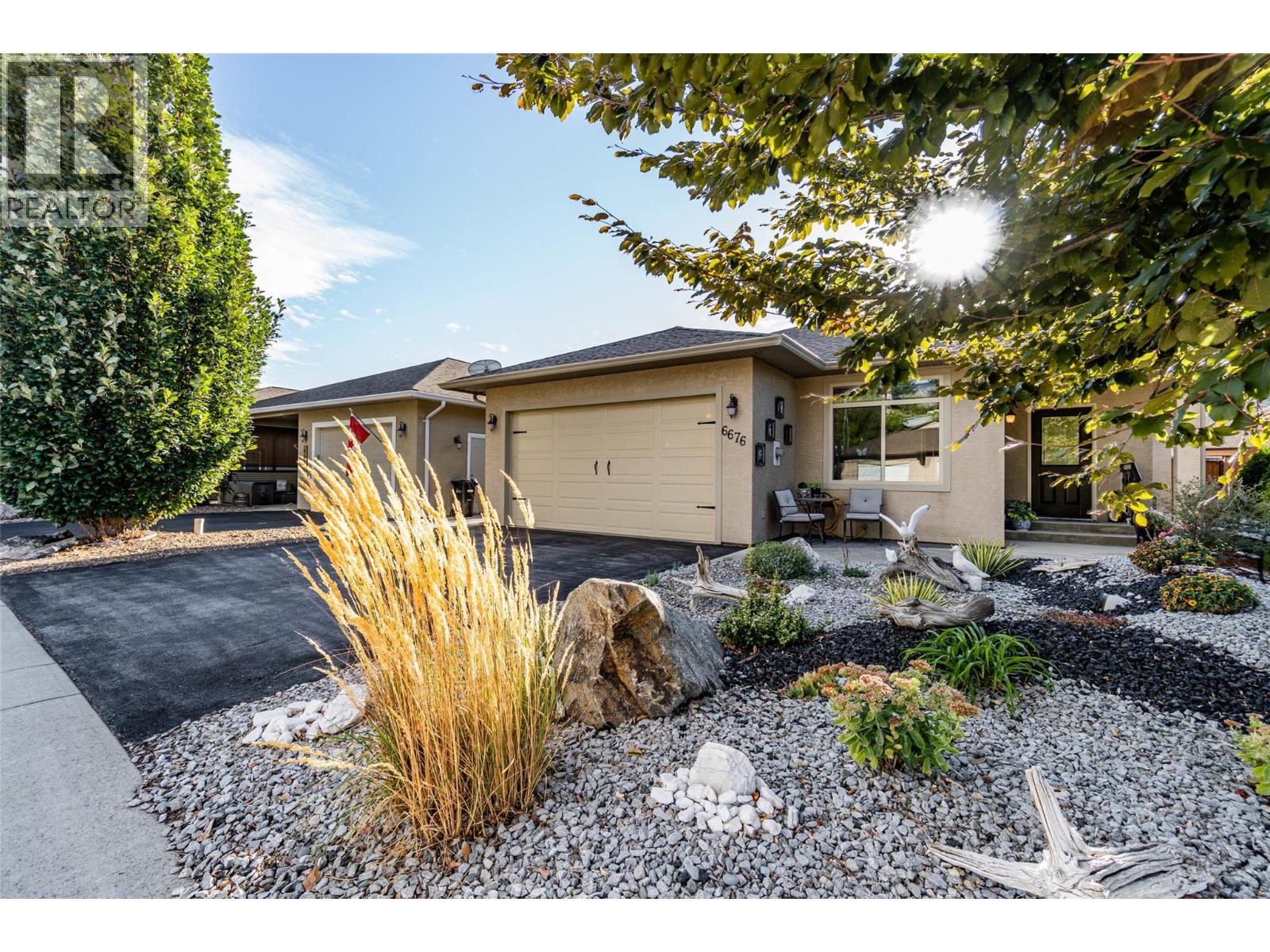  6676 OXBOW Crescent, Oliver