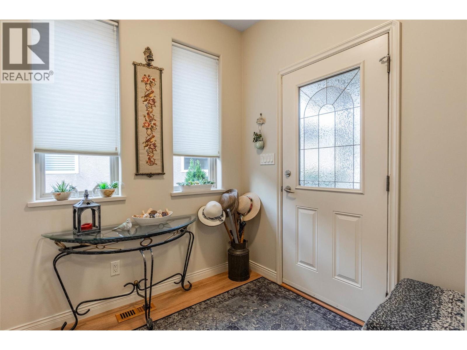  6676 OXBOW Crescent, Oliver