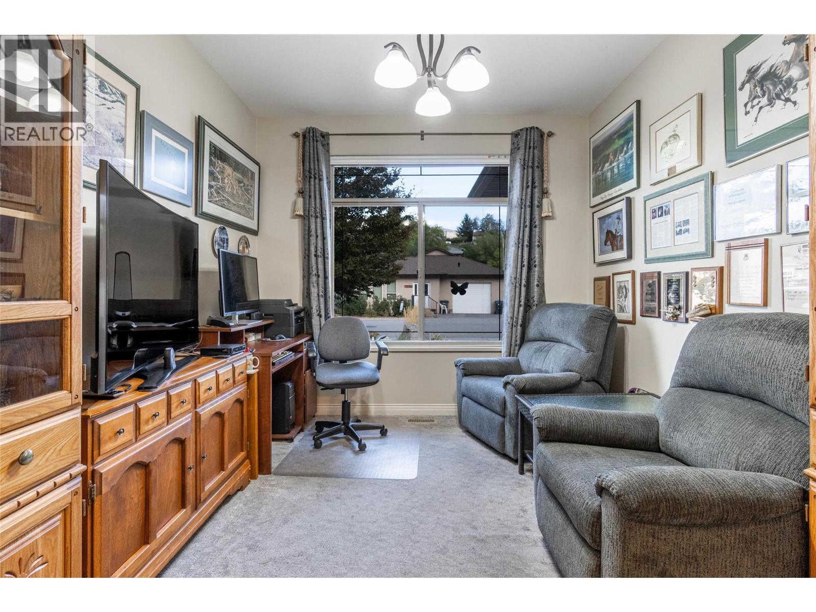  6676 OXBOW Crescent, Oliver