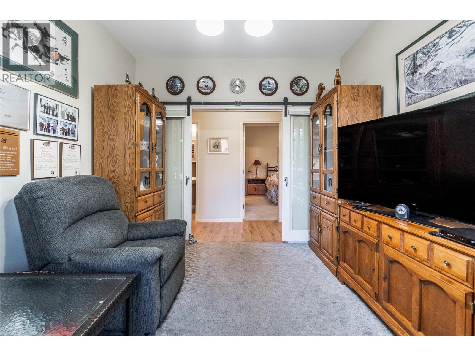  6676 OXBOW Crescent, Oliver