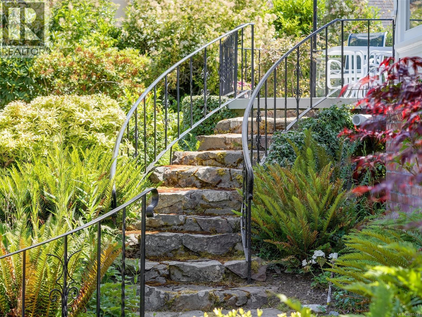  4590 Torquay Drive, Saanich