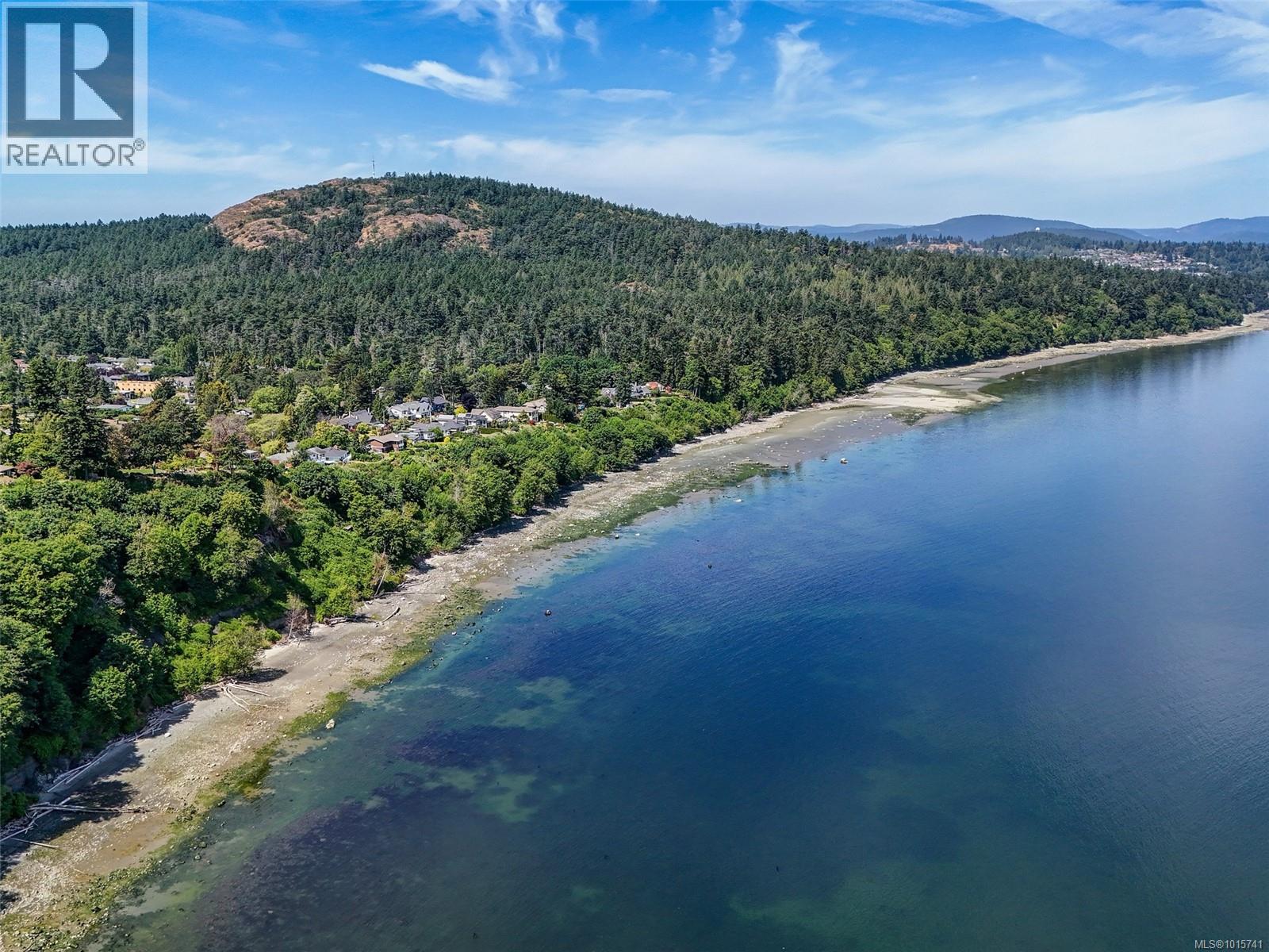  4590 Torquay Drive, Saanich