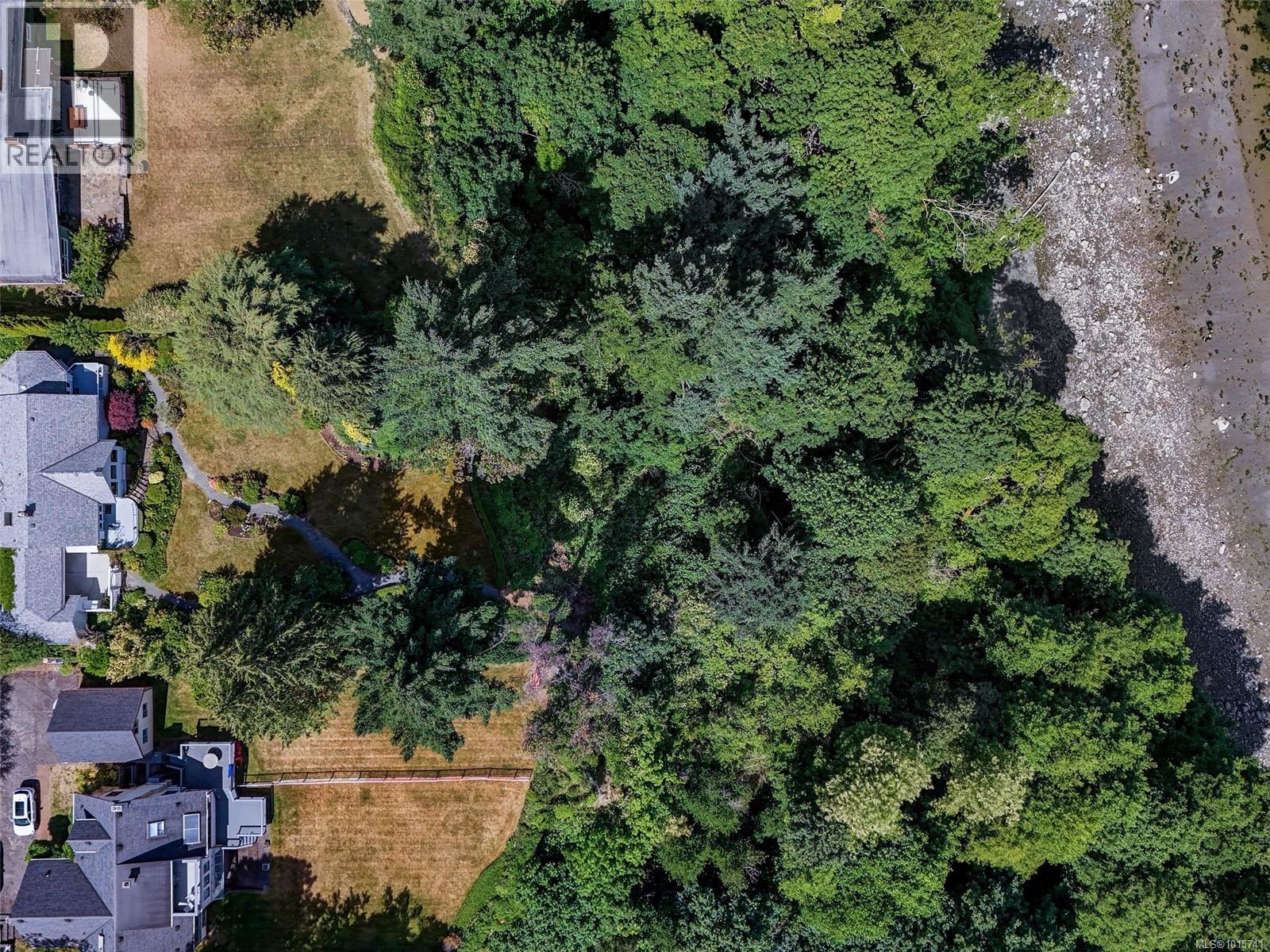  4590 Torquay Drive, Saanich