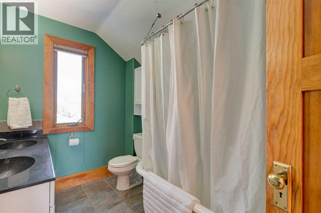 Single Family House for Sale in   Avenue SW South Calgary Calgary 