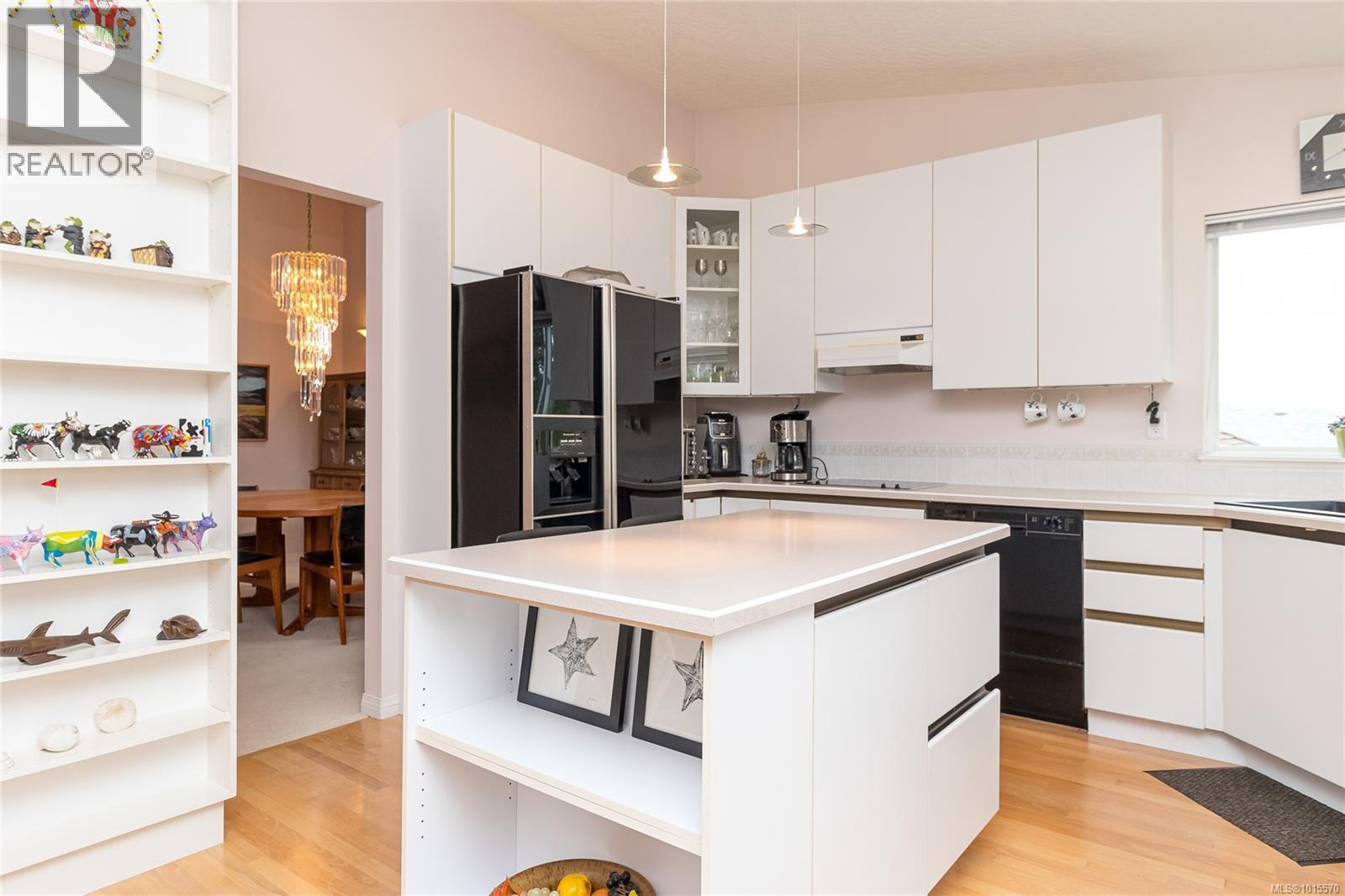 801 Country Club Dr, Cobble Hill