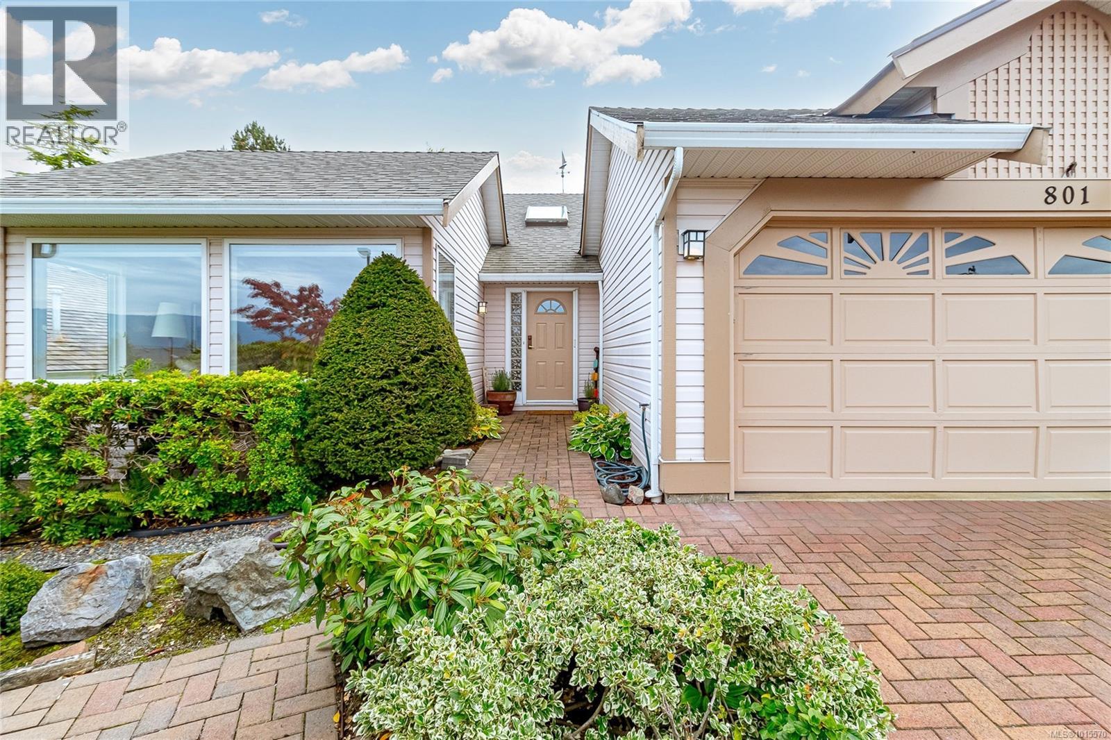 801 Country Club Dr, Cobble Hill