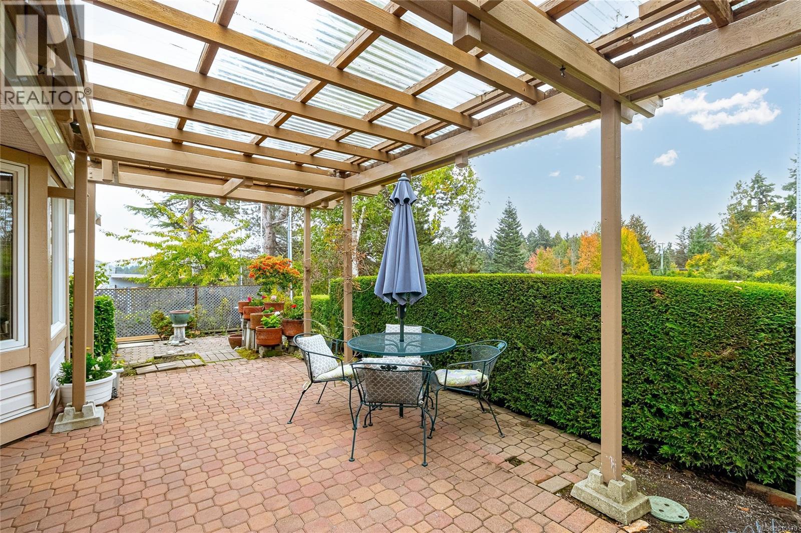 801 Country Club Dr, Cobble Hill