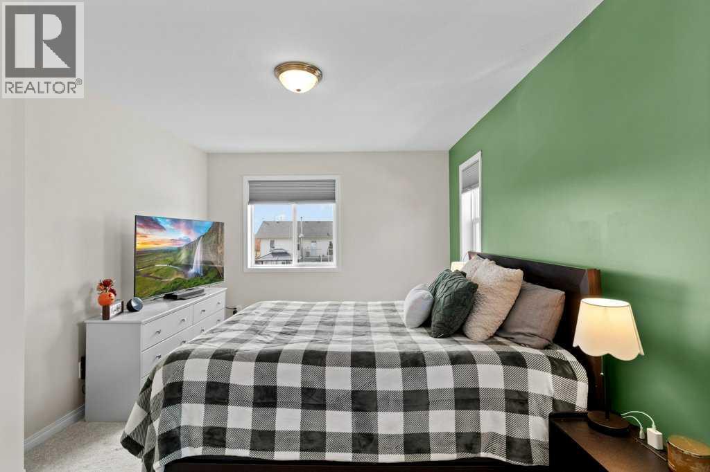 33 Donlevy Avenue, Red Deer