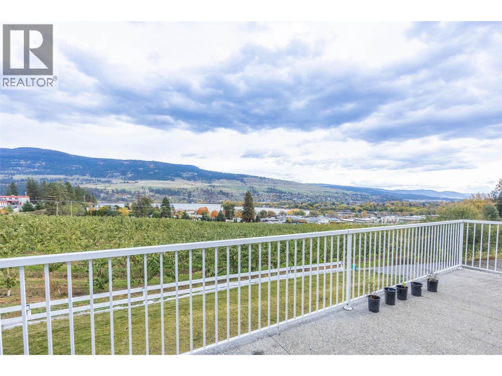  11938 Oceola Road, Lake Country