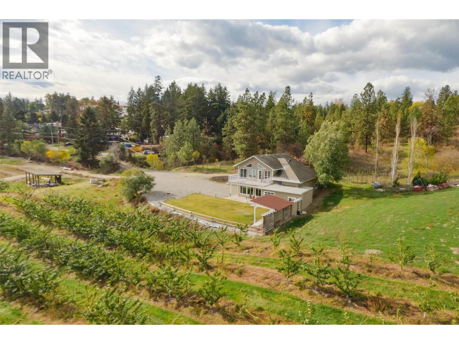  11938 Oceola Road, Lake Country