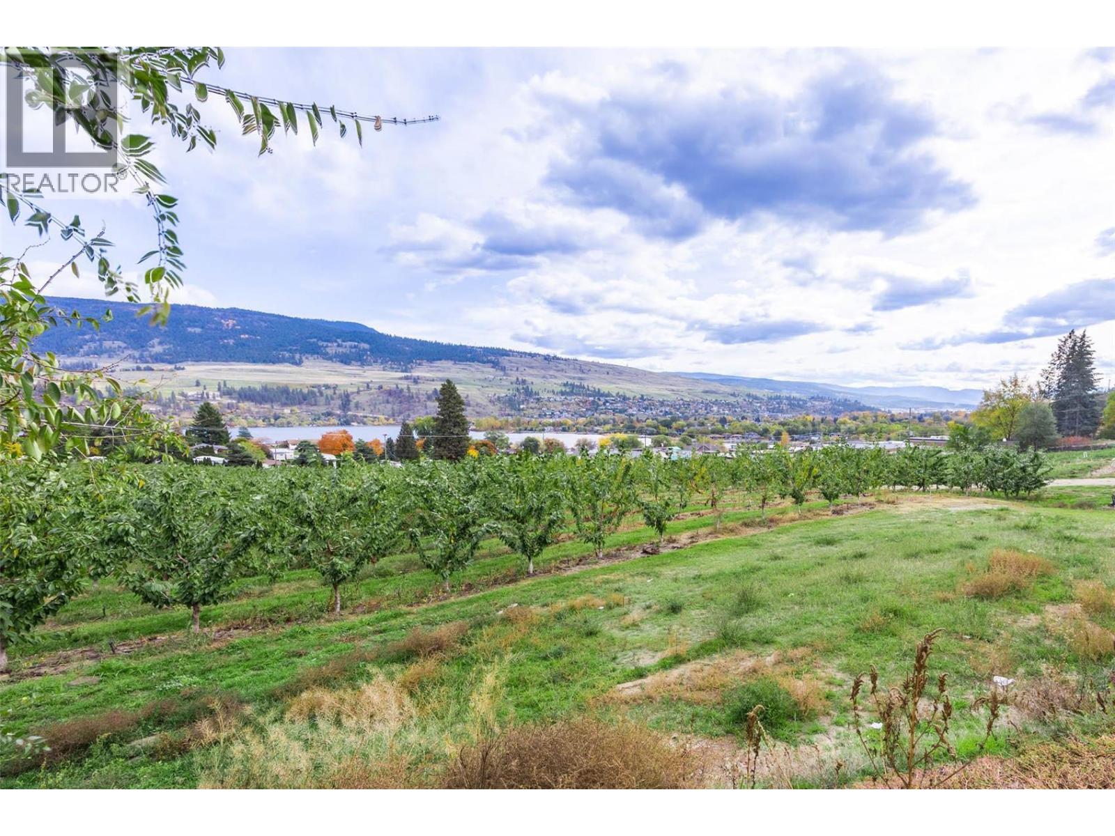  11938 Oceola Road, Lake Country